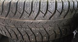 Зимние шипованные шины Bridgestone за 99 000 тг. в Алматы – фото 4