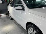 Volkswagen Passat 2011 года за 4 600 000 тг. в Алматы – фото 4