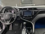 Toyota Camry 2020 года за 13 000 000 тг. в Актау – фото 4