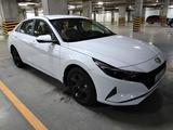 Hyundai Elantra 2022 года за 13 050 000 тг. в Астана
