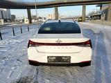 Hyundai Elantra 2022 года за 13 050 000 тг. в Астана – фото 2