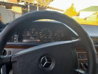 Mercedes-Benz E 230 1991 года за 1 600 000 тг. в Талдыкорган