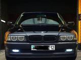 BMW 740 1994 года за 3 100 000 тг. в Жанаозен